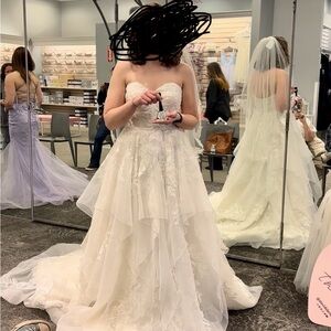 Oleg Cassini Ivory Lace Bridal Gown